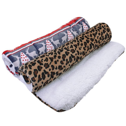 Snug dog blanket. Double sided soft fleece lining.